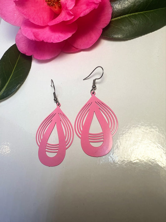 Quadruple Layered Hollow Teardrop Earrings